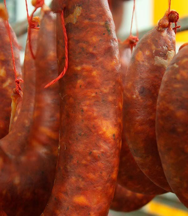 Chorizos artesanales en León